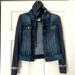 Jean jacket terrycloth sleeves mudd size small